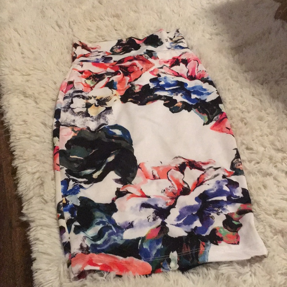 Beautiful Bright floral midi skirt